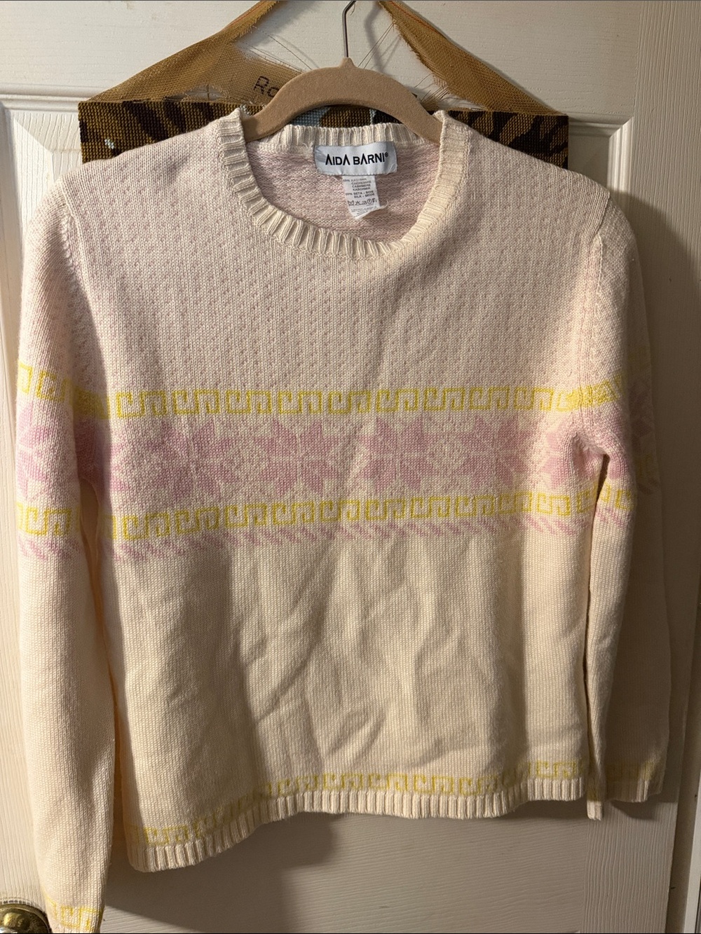 CASHMERE Cream & Pink Patterned Women's Sweater